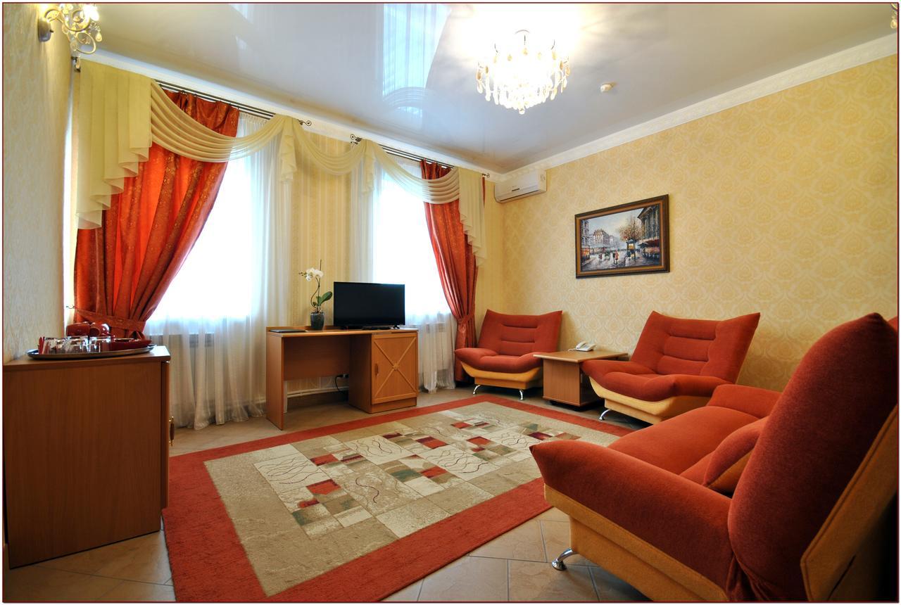 Dvoryanskoye Gnezdo Hotel Smolensk Luaran gambar